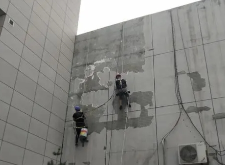 临澧楼顶漏水维修公司分享下临澧外墙防水的注意事项